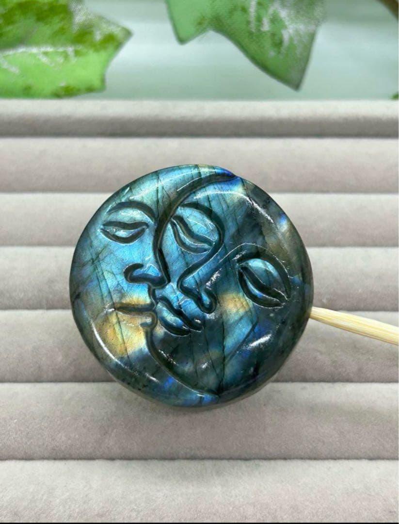 天然石ラブラドライト　蓮パーツ　No.1240