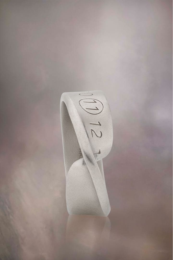 Maison Margiela ツイストナンバーリング