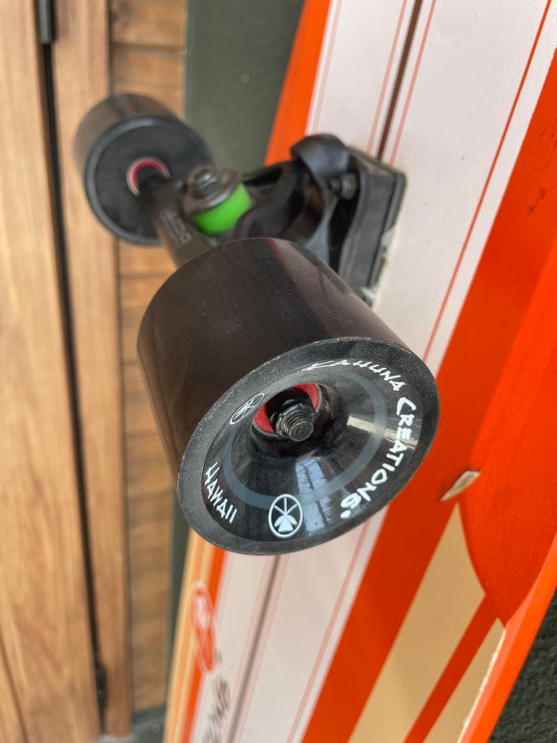 Kahuna Creationsロングスケートボード