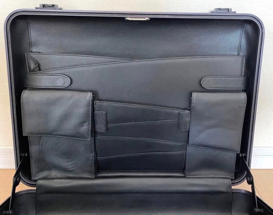 ZEROHALLIBURTON ゼロハリバートン アタッシュ