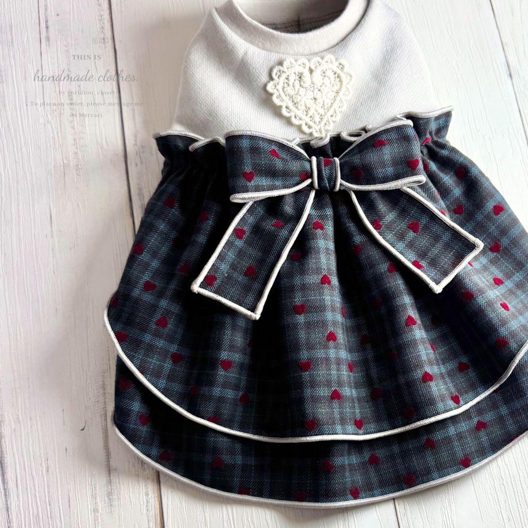 ♥︎︎オーダー♥︎︎ ハンドメイド 犬服 チェック×プチハート ワンピース クリスマス