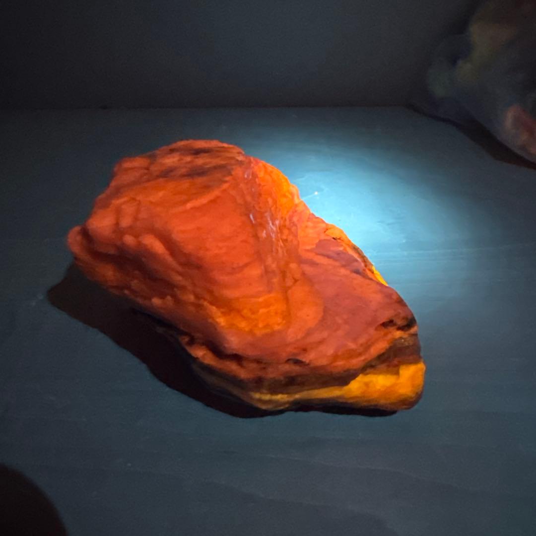 北海道石　然別オパール　蛍光オパール698g