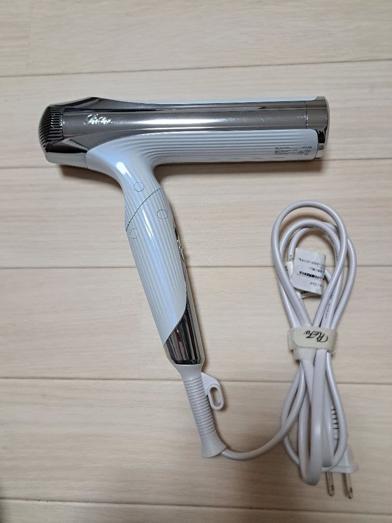 リファ ドライヤースマートW ダブル Refa 2024年製　海外対応