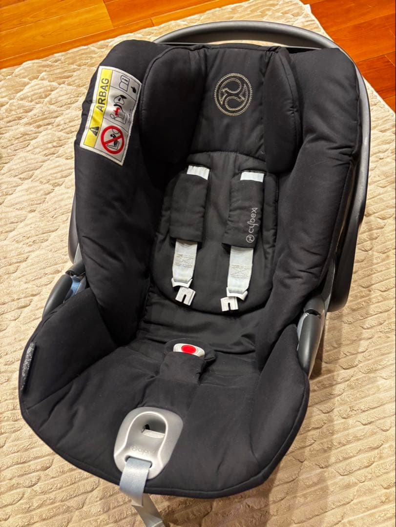 Cybex 車用チャイルドシート ブラック