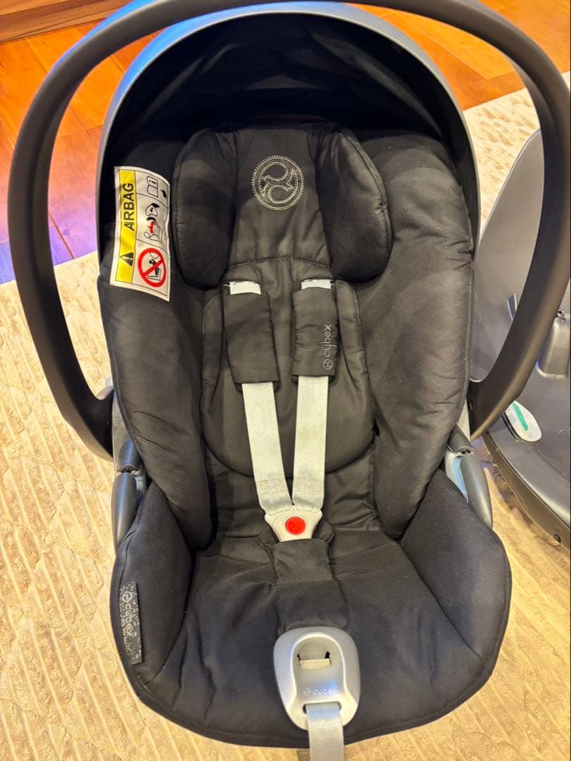 Cybex 車用チャイルドシート ブラック