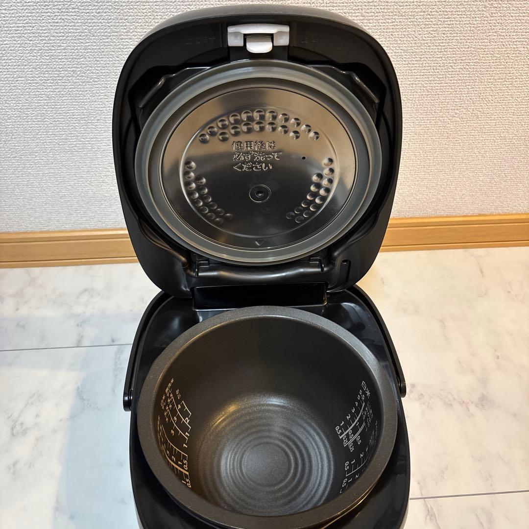 東芝　TOSHIBA 炊飯器　RC-10VRV 真空IH 炎匠炊き