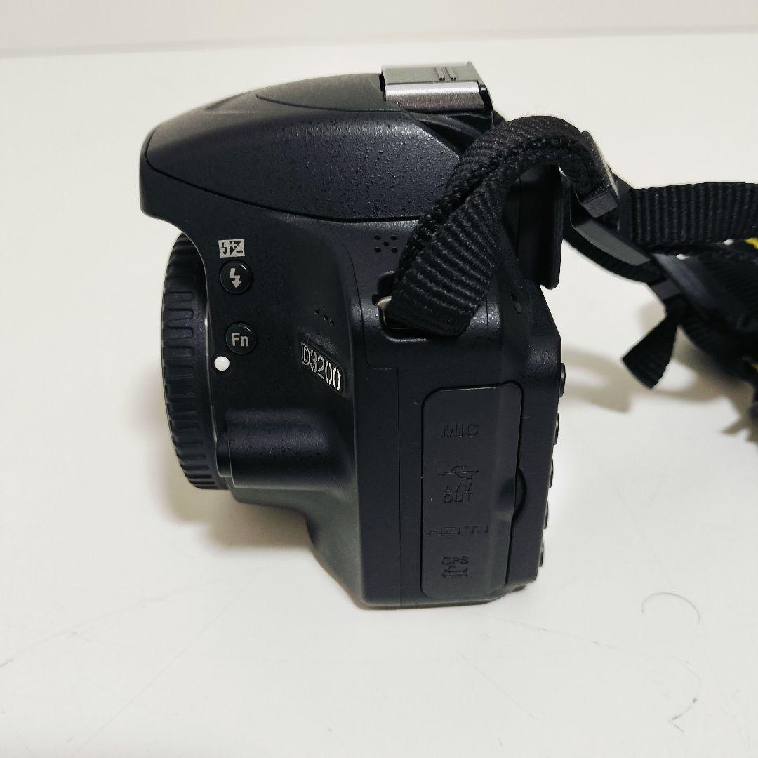 【美品】Nikon ニコンD3200 ボディ＋付属品 デジタル一眼レフカメラ