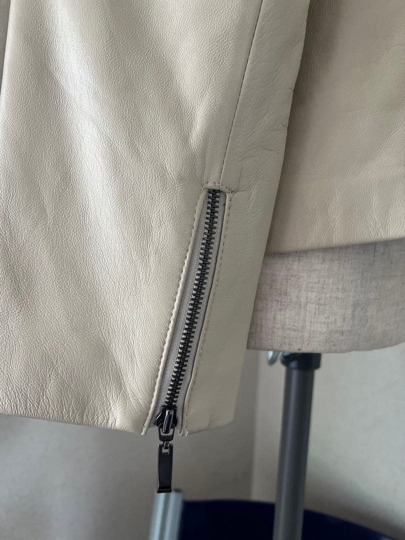 定価30万【イタリア製】新品☆鹿皮ライダースジャケット☆Lサイズ