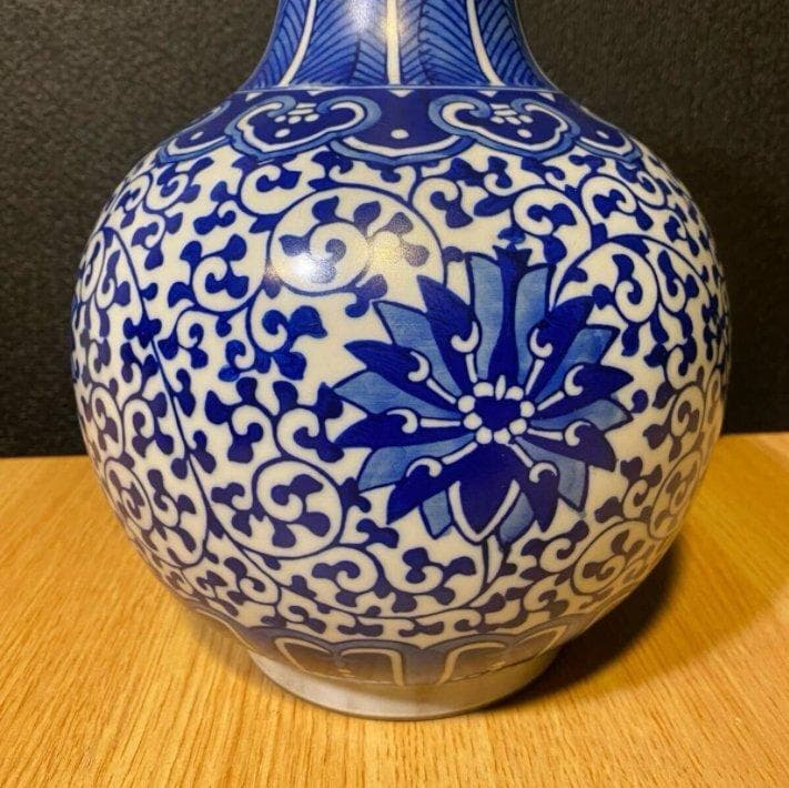 64 Z2003 景徳鎮製　青花染付唐草文花瓶　花器　 花瓶　骨董品　古美術品