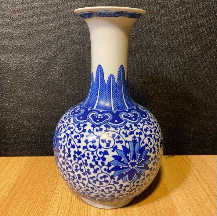 64 Z2003 景徳鎮製　青花染付唐草文花瓶　花器　 花瓶　骨董品　古美術品