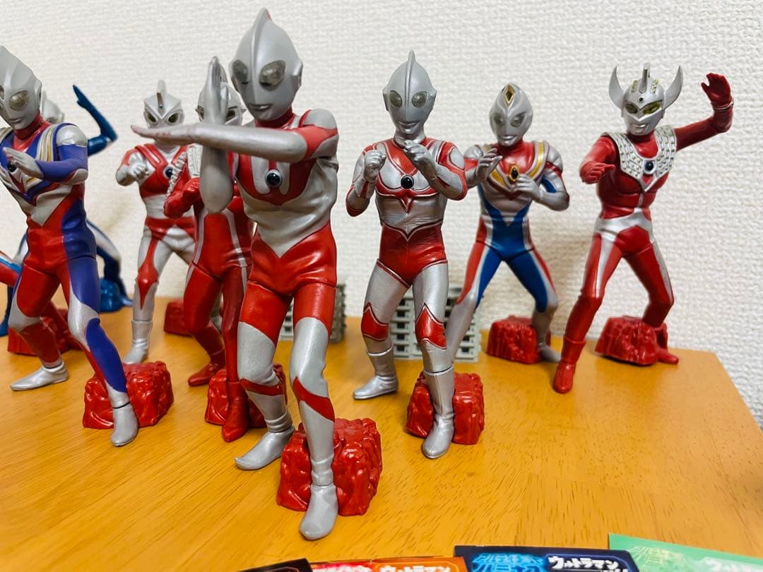 アルティメットルミナス 9体+ルミナスユニット4個 ウルトラマン