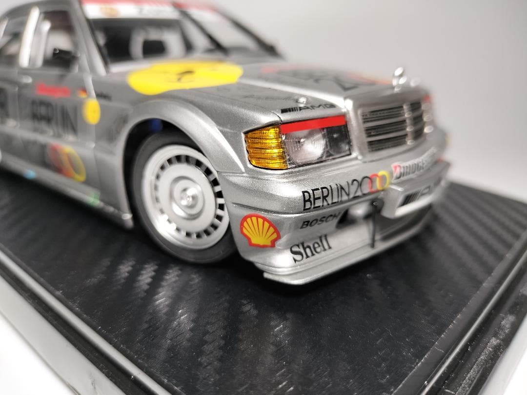 1/24 メルセデスベンツ 190E ベルリン2000 プラモデル 完成品