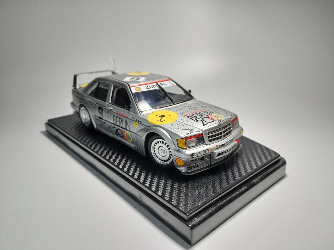 1/24 メルセデスベンツ 190E ベルリン2000 プラモデル 完成品