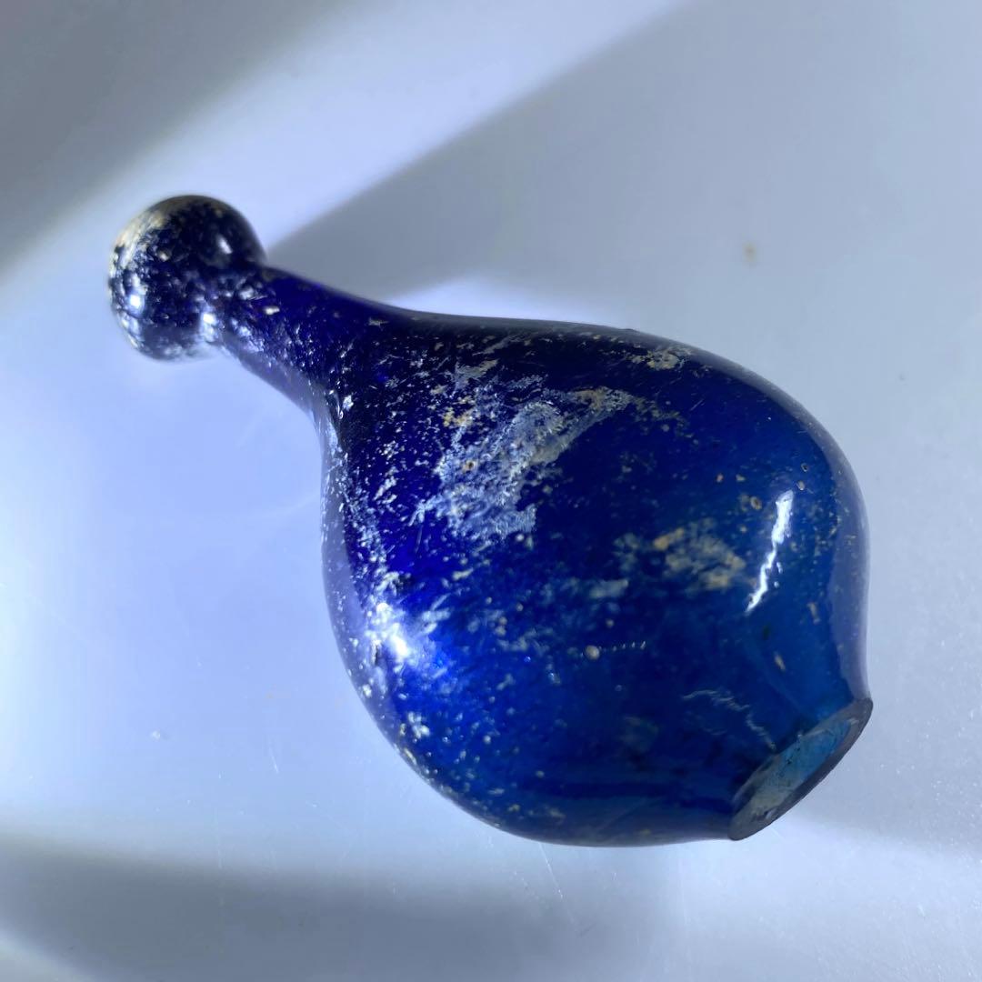 古代ローマングラス　銀化涙壺　縦約5.8㎝　東Y7-0402☆2F