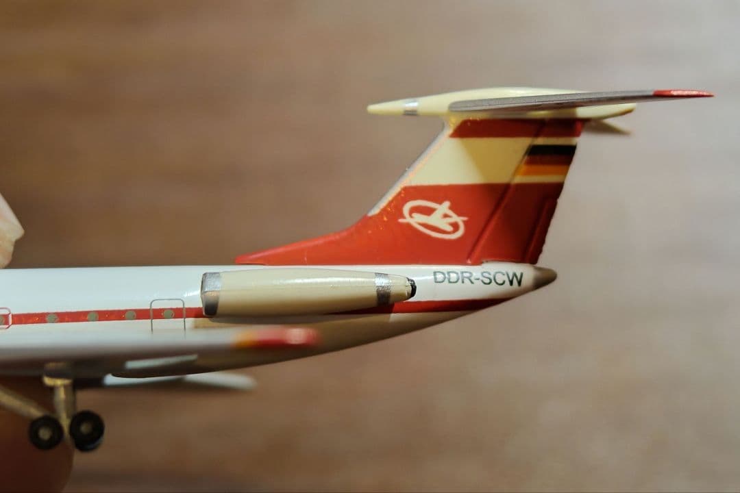軍*姿様 Herpa Interflug Tupolev 134A 1/500