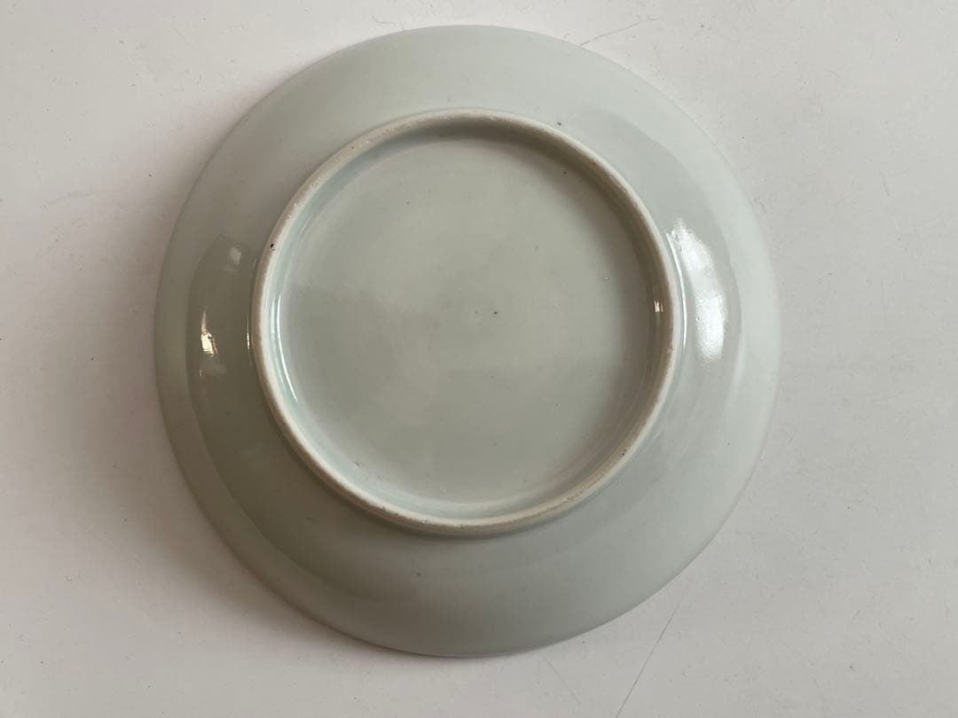 骨董　アンティーク　平戸　三川内　染付　梅に兜図　皿　丸皿　甲冑