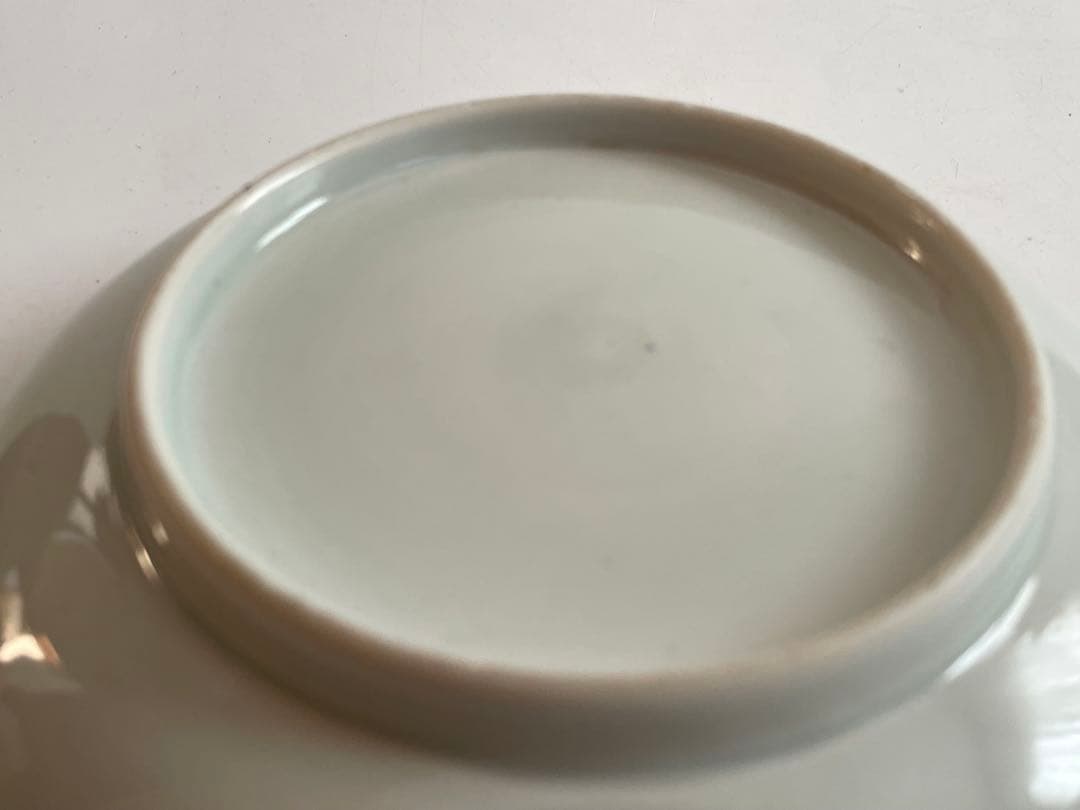 骨董　アンティーク　平戸　三川内　染付　梅に兜図　皿　丸皿　甲冑