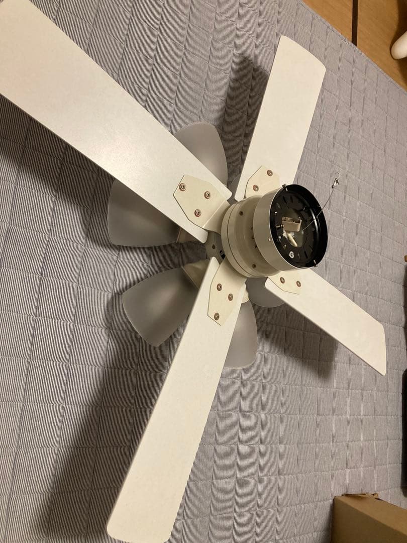 シーリングファン 4枚羽根　6灯　電球つき