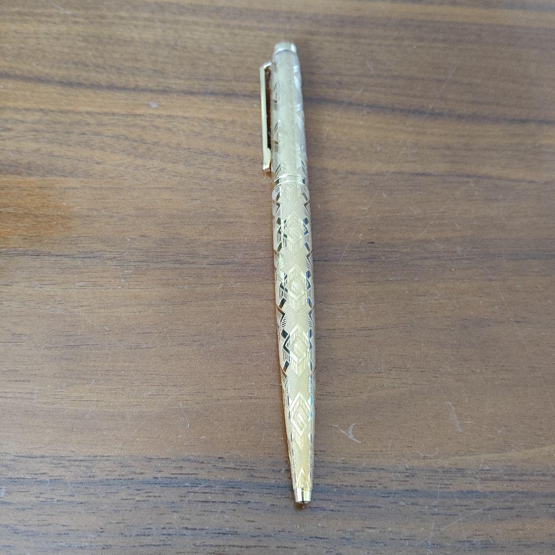 GUCCI ゴールドボールペン GGパターン付き