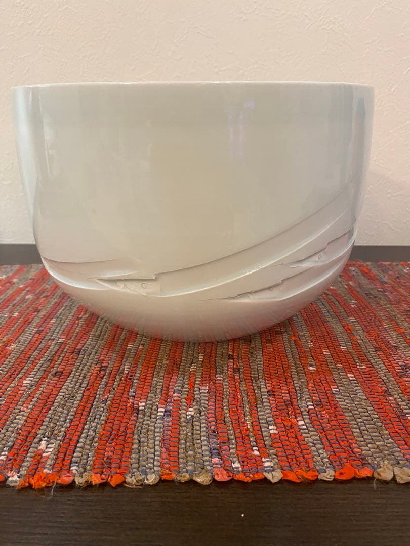 辻毅彦 自作 白瓷魚紋花器 聡窯 ひっかき文様