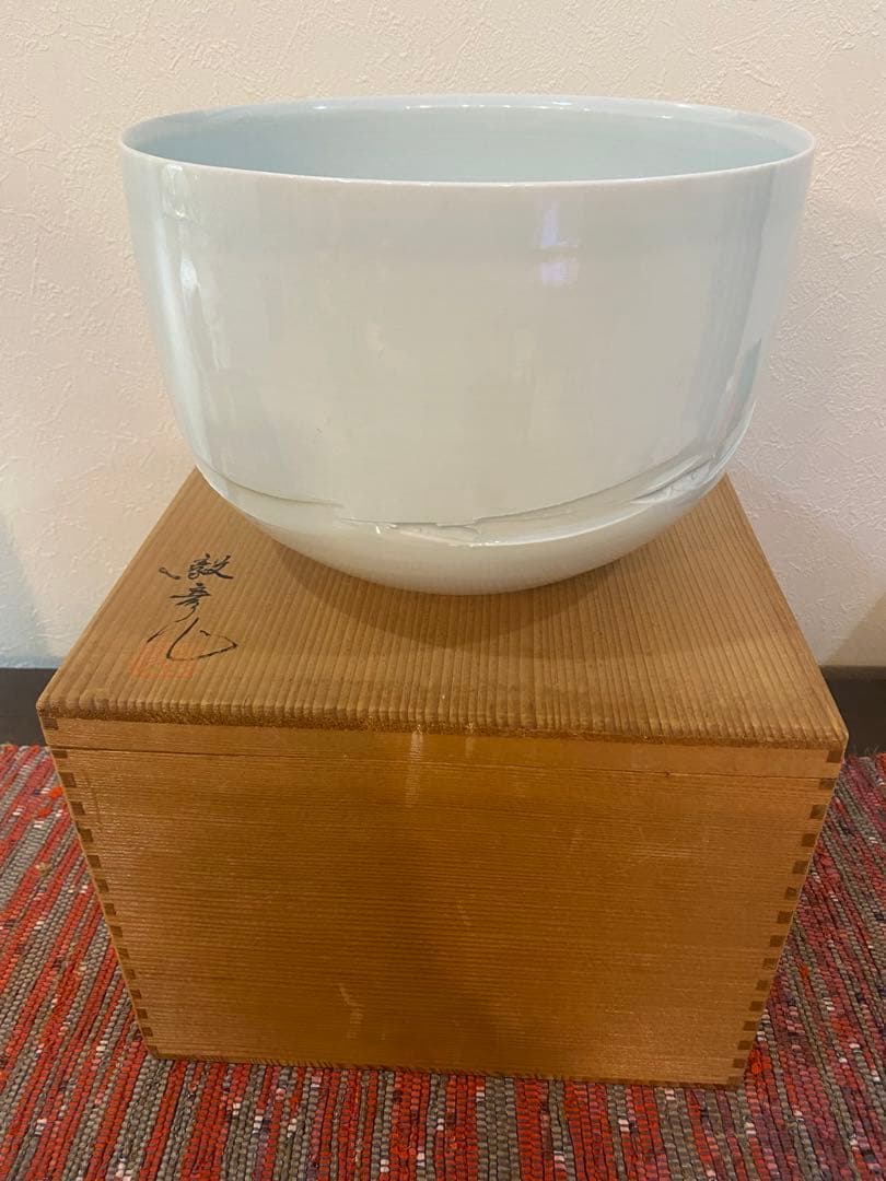 辻毅彦 自作 白瓷魚紋花器 聡窯 ひっかき文様