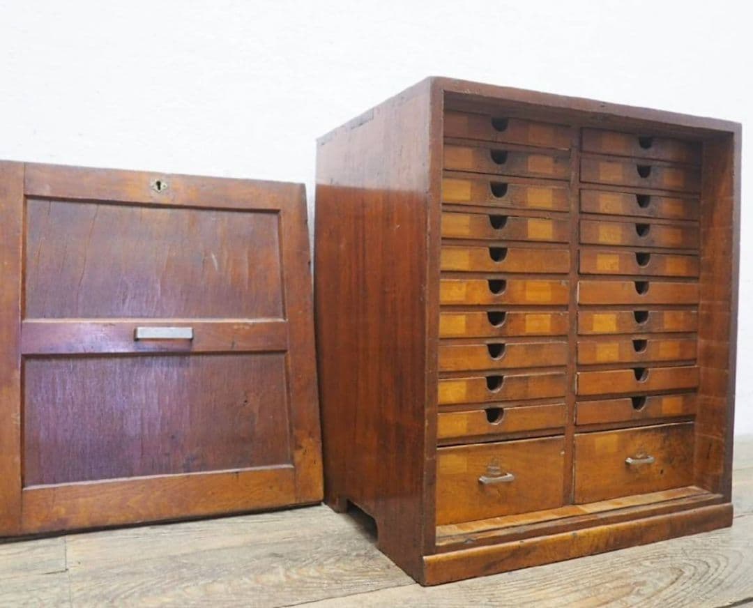 1022 アンティーク　小引き出し　収納棚　チェスト　ケース　レトロ 小物入れ