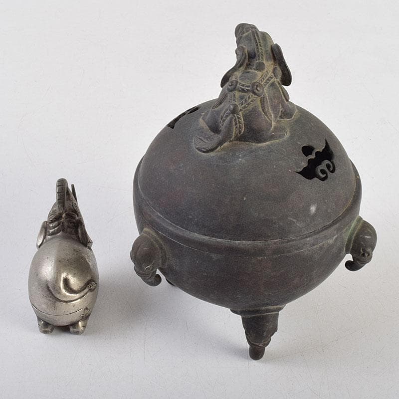 中国　古銅　象摘三つ足香炉　T90刻印　象香炉　二点まとめて　U　R9396