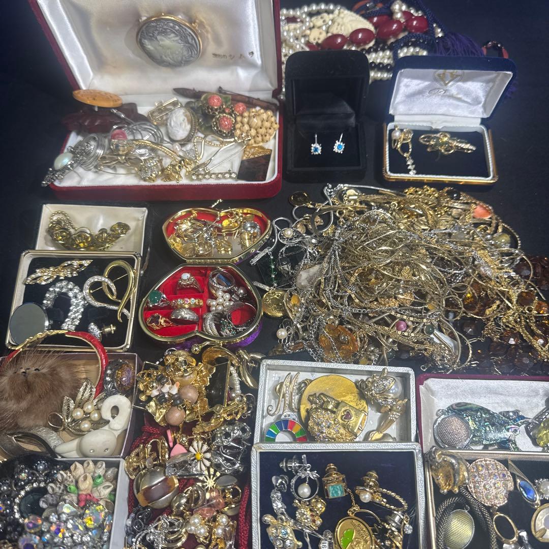 2954★整理品　アクセサリーまとめ★レトロ　2kg以上