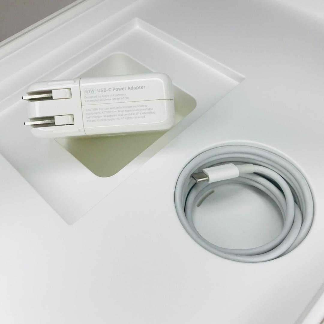 P87) MacBook Pro 13 i5 8G 256G 美品