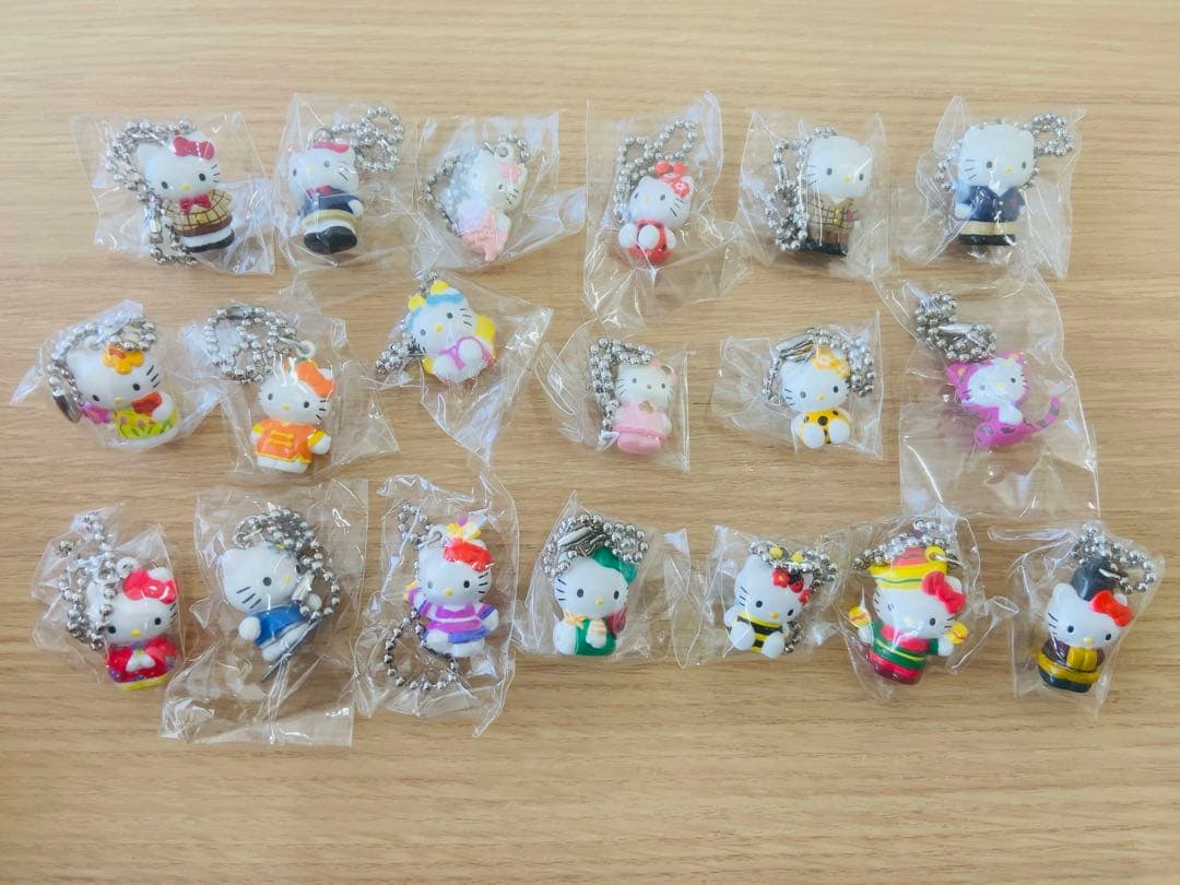 希少　ハローキティコレクターズマスコット いちご新聞オリジナル