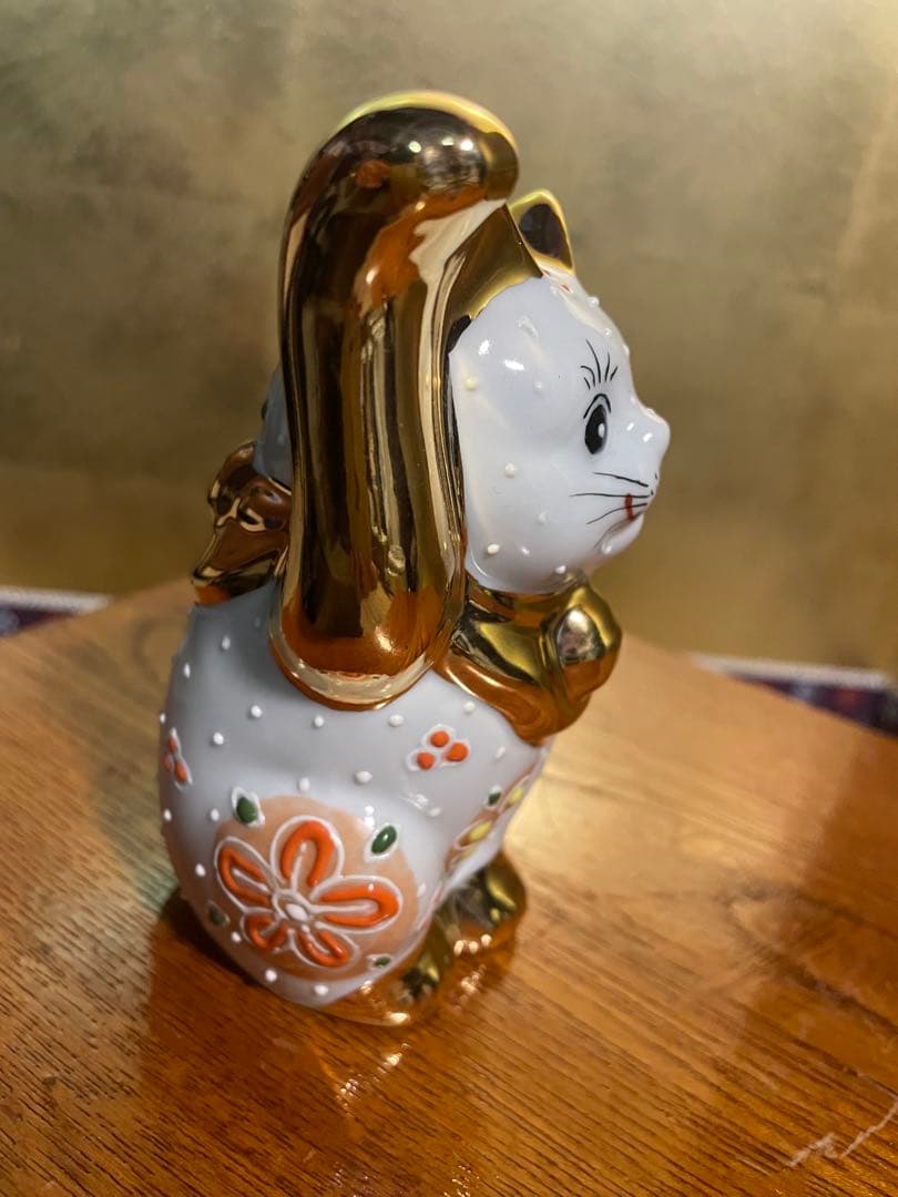 九谷焼 招き猫 置物 金ブチ （右手・高 約11.5cm）