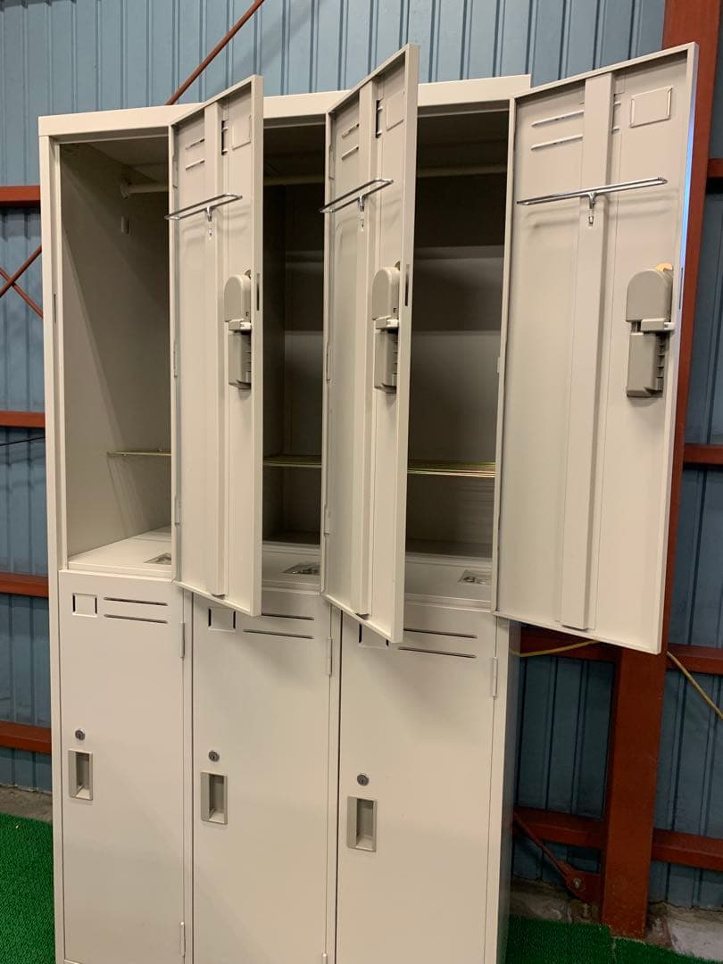 コクヨ　ロッカー　６人用　鍵付　オフィス事務所