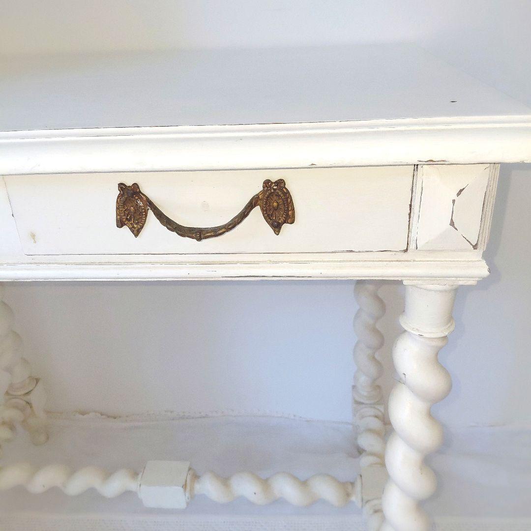 売り尽くし！フランスアンティークテーブル　ツイストレッグ