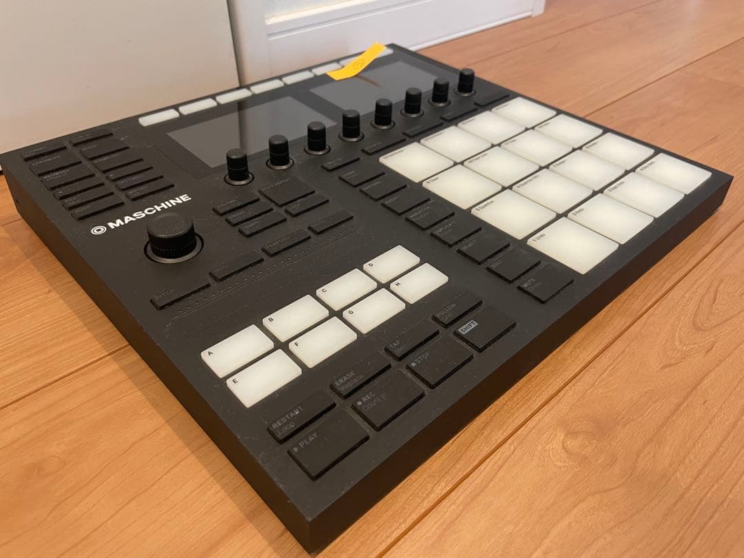 ③ Native Instruments MASCHINE Mk3 ライセンス有