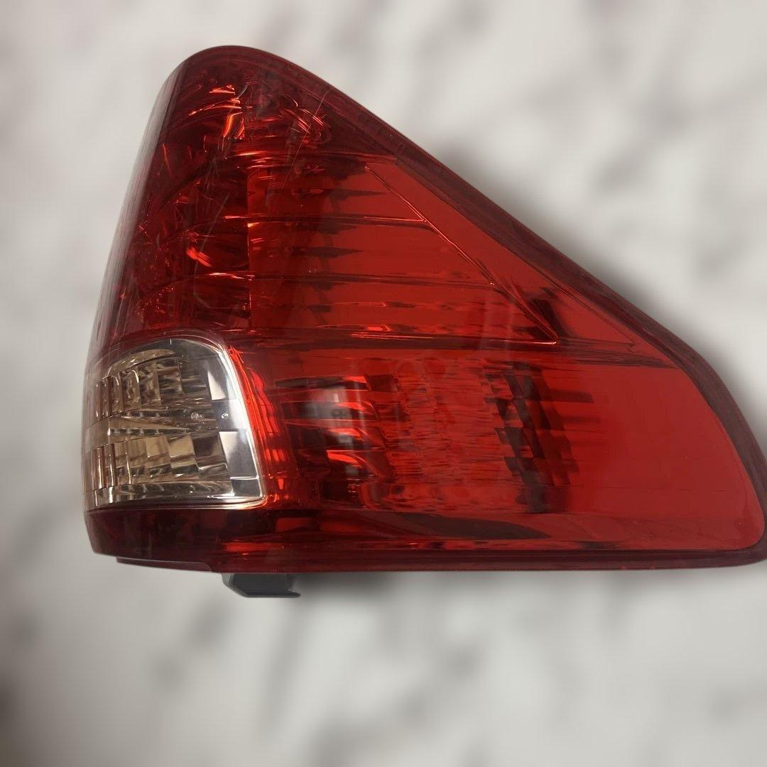 20アルファード純正テールランプ