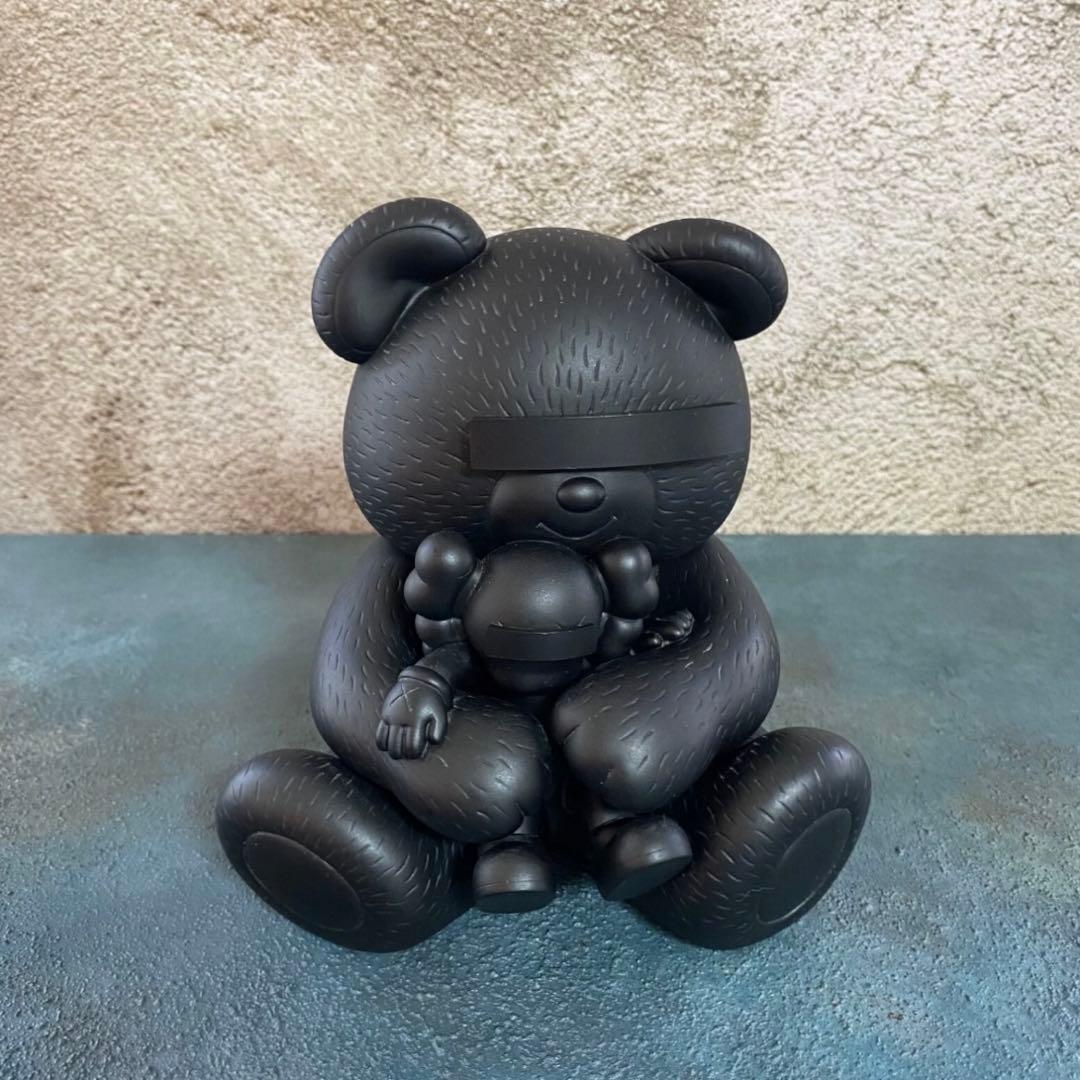 UNDERCOVER × KAWS ベアーコンパニオン フィギュア ブラック