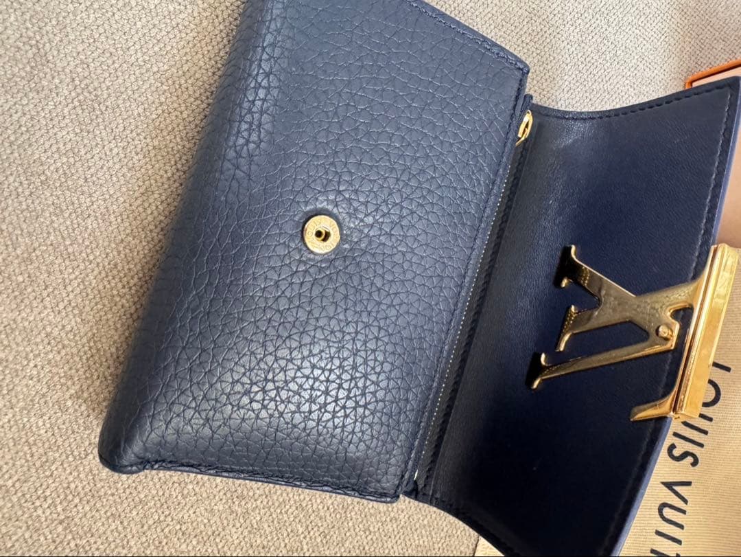 ルイヴィトン 限定ポルトフォイユ カプシーヌ コンパクト 三つ折り 財布