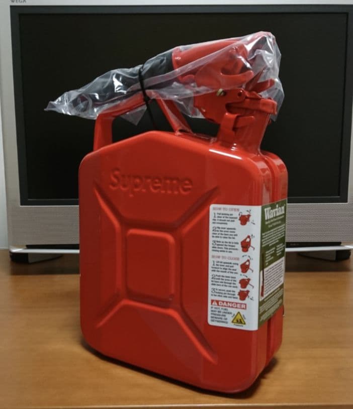 Supreme × Wavian 5L Jerry Can (RED) 20AW