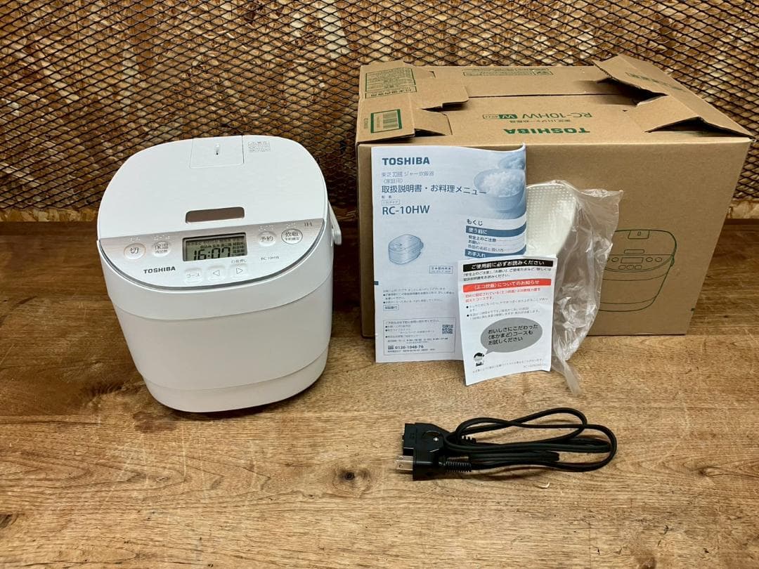 TOSHIBA★東芝★RC-10HW★炊飯器★IH加熱★5.5合★2025年製
