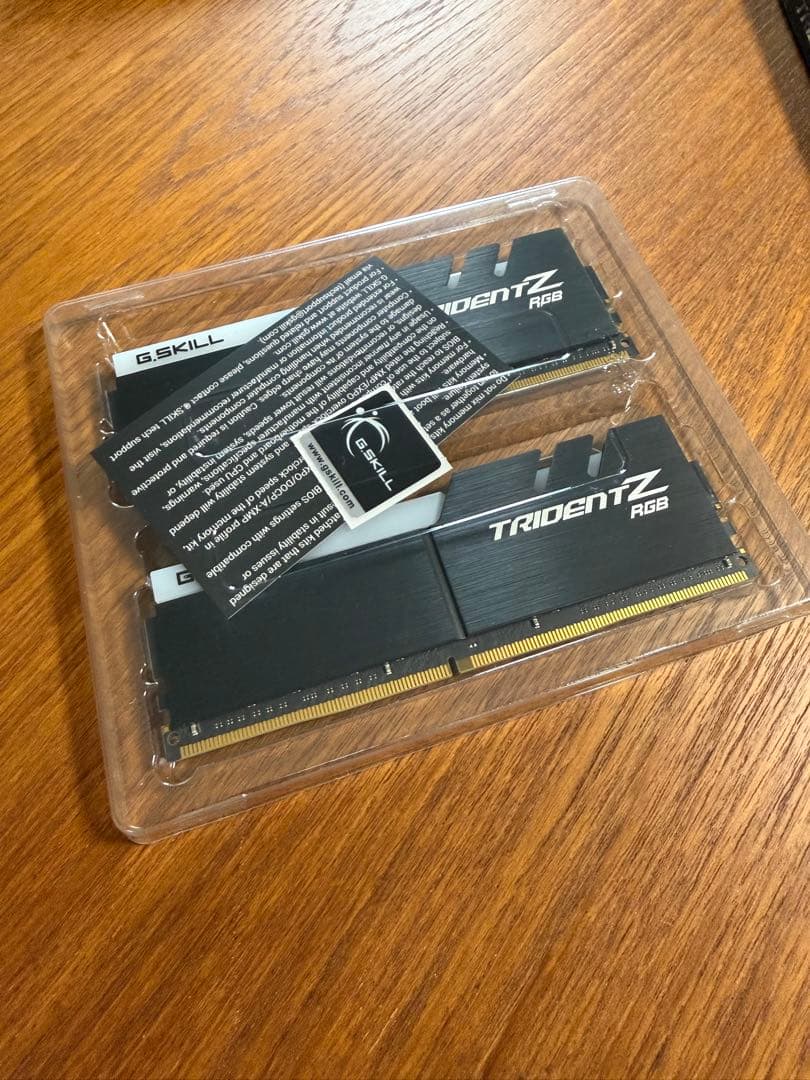 【G.skill】 F4-3200C16D-32GTZR 16GB×2