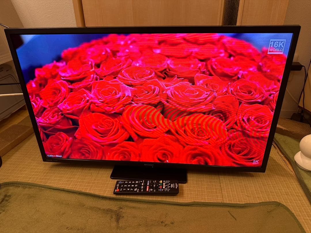 SHARP シャープ　32型　テレビ 2T-C32DE 2023年製　極美品！