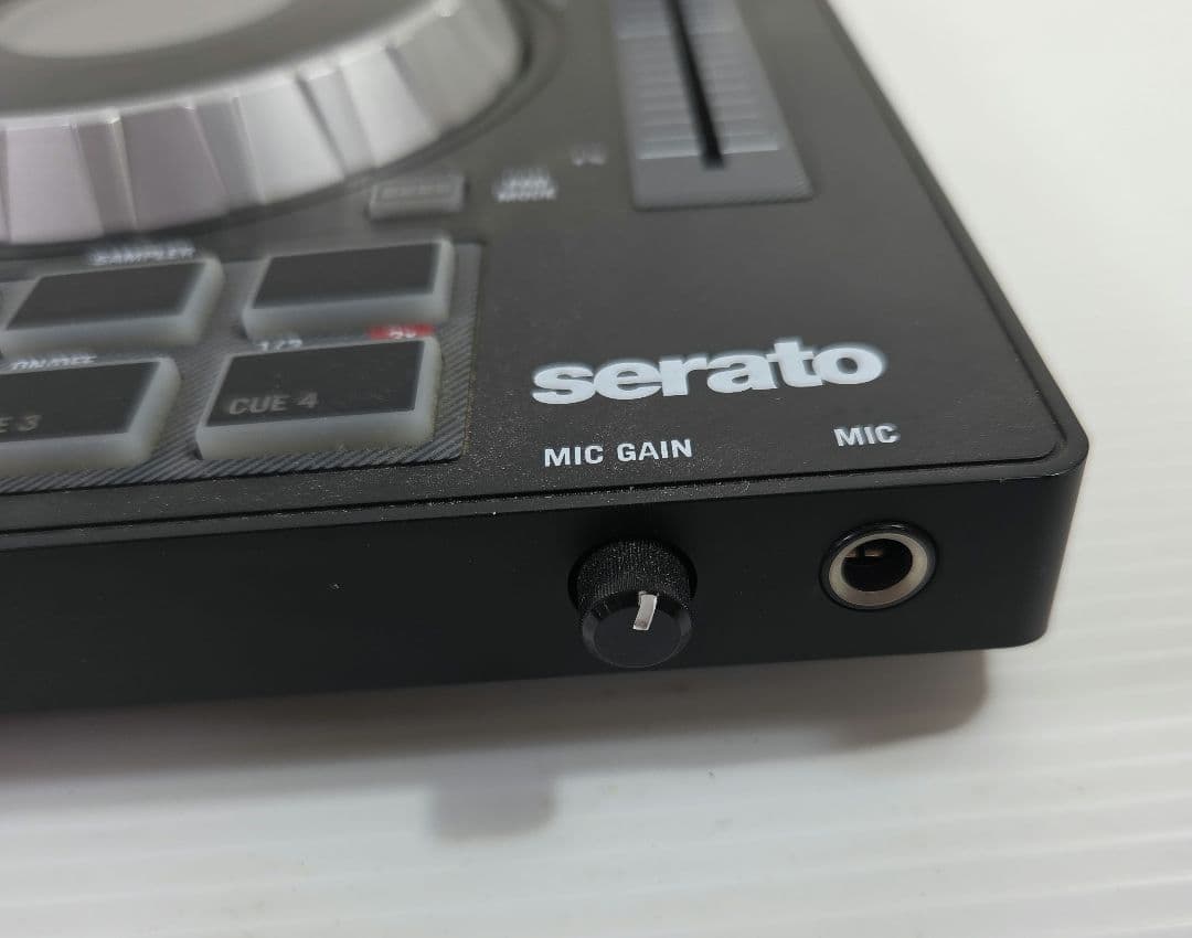 Numark Mixtrack Platinum 4デッキDJ