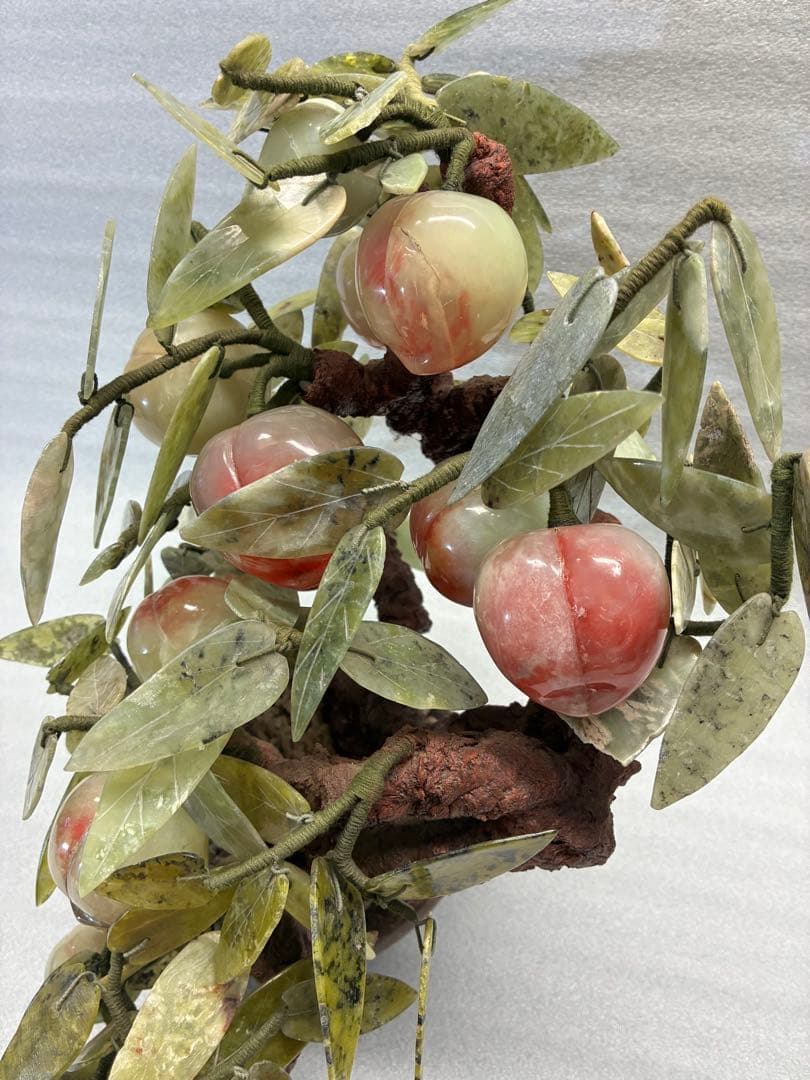 翡翠　桃　天然石　置物