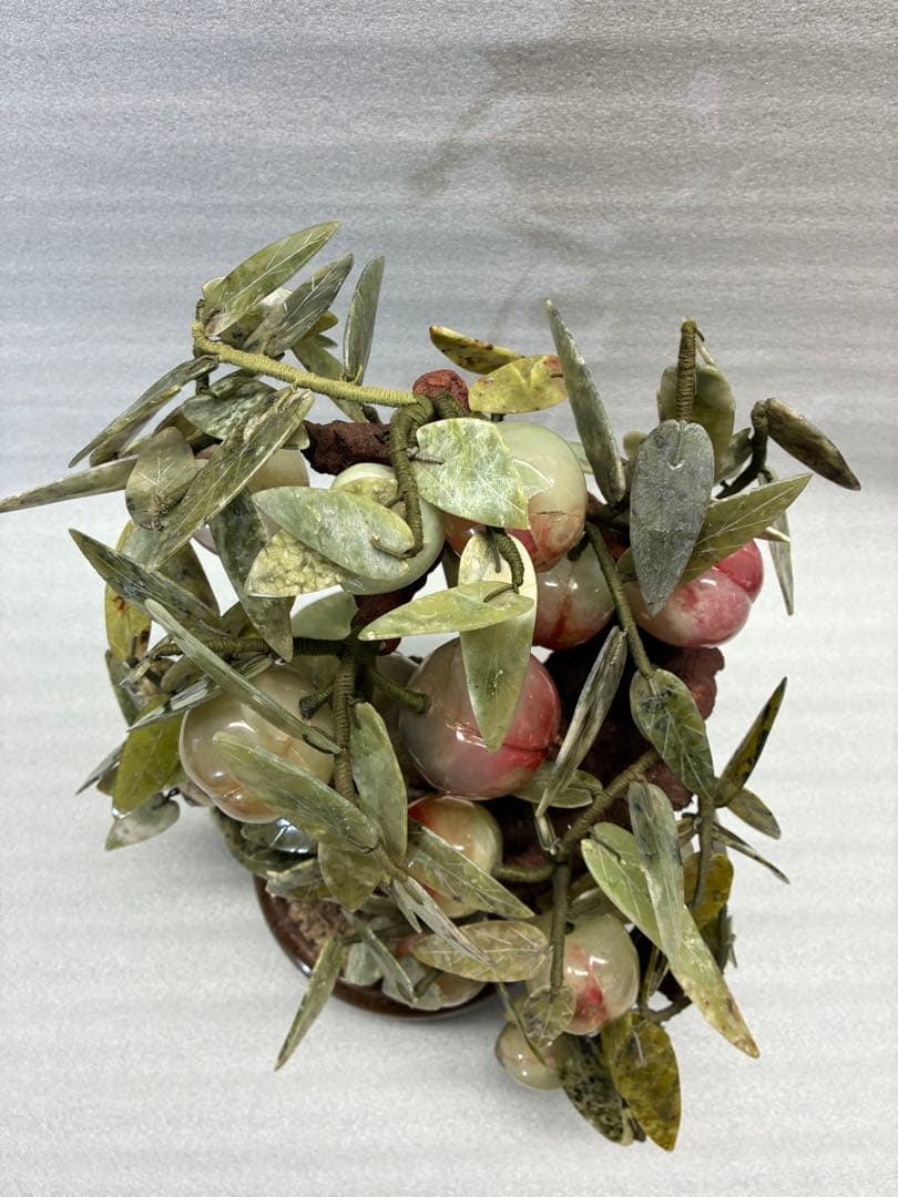 翡翠　桃　天然石　置物