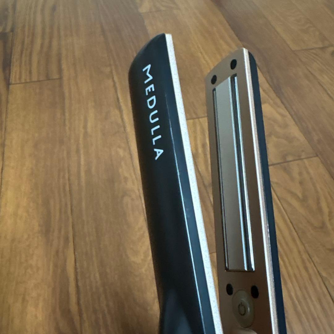 MEDULLA ヘアアイロン