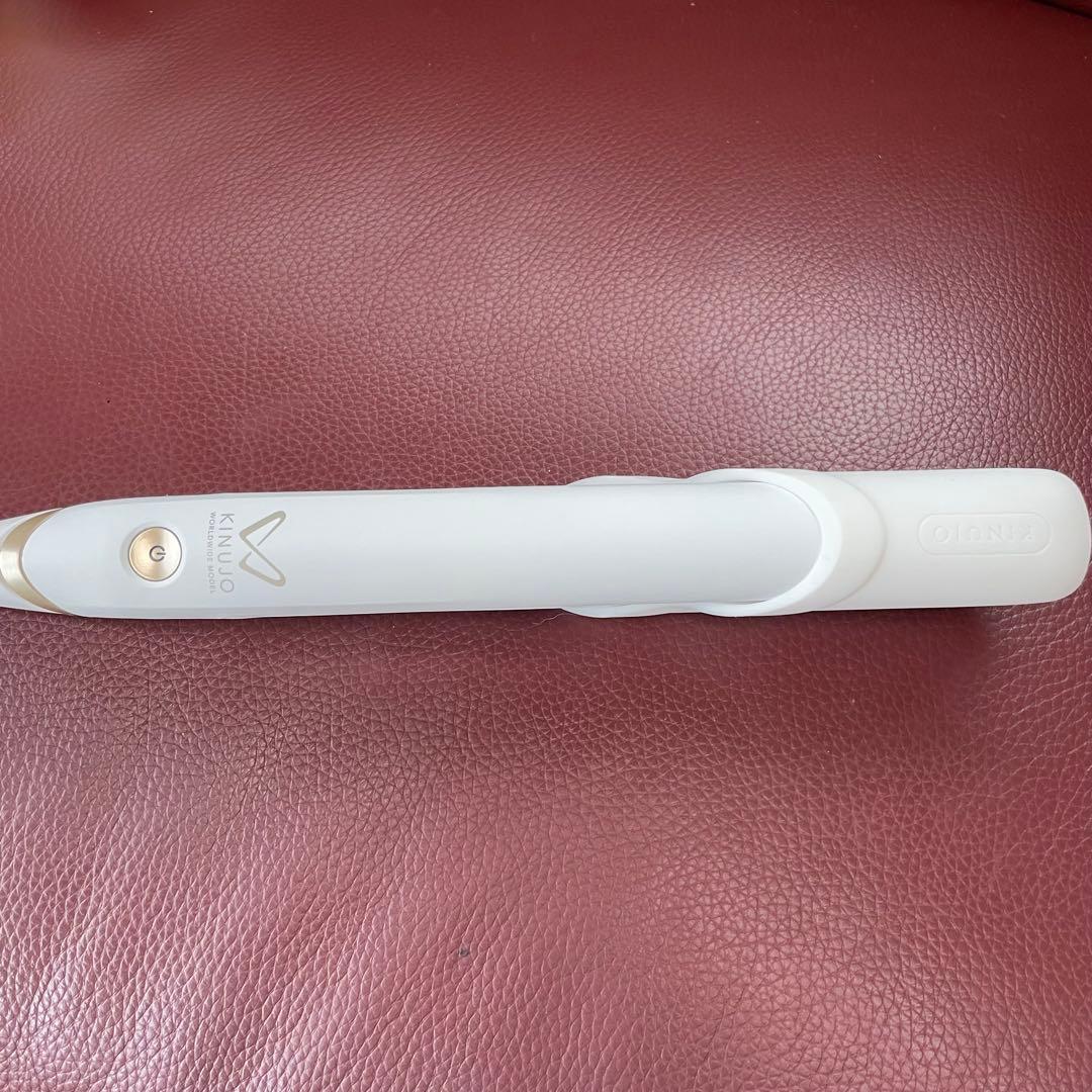 KINUJO　ホワイト ストレートヘアアイロン　中古品