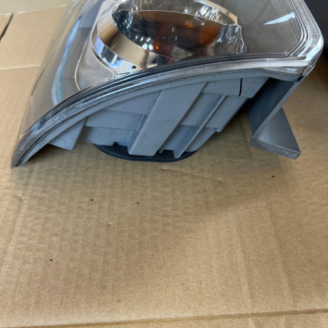 トヨタ ヴォクシーZRR70/ ZRR75 左右テールランプセット