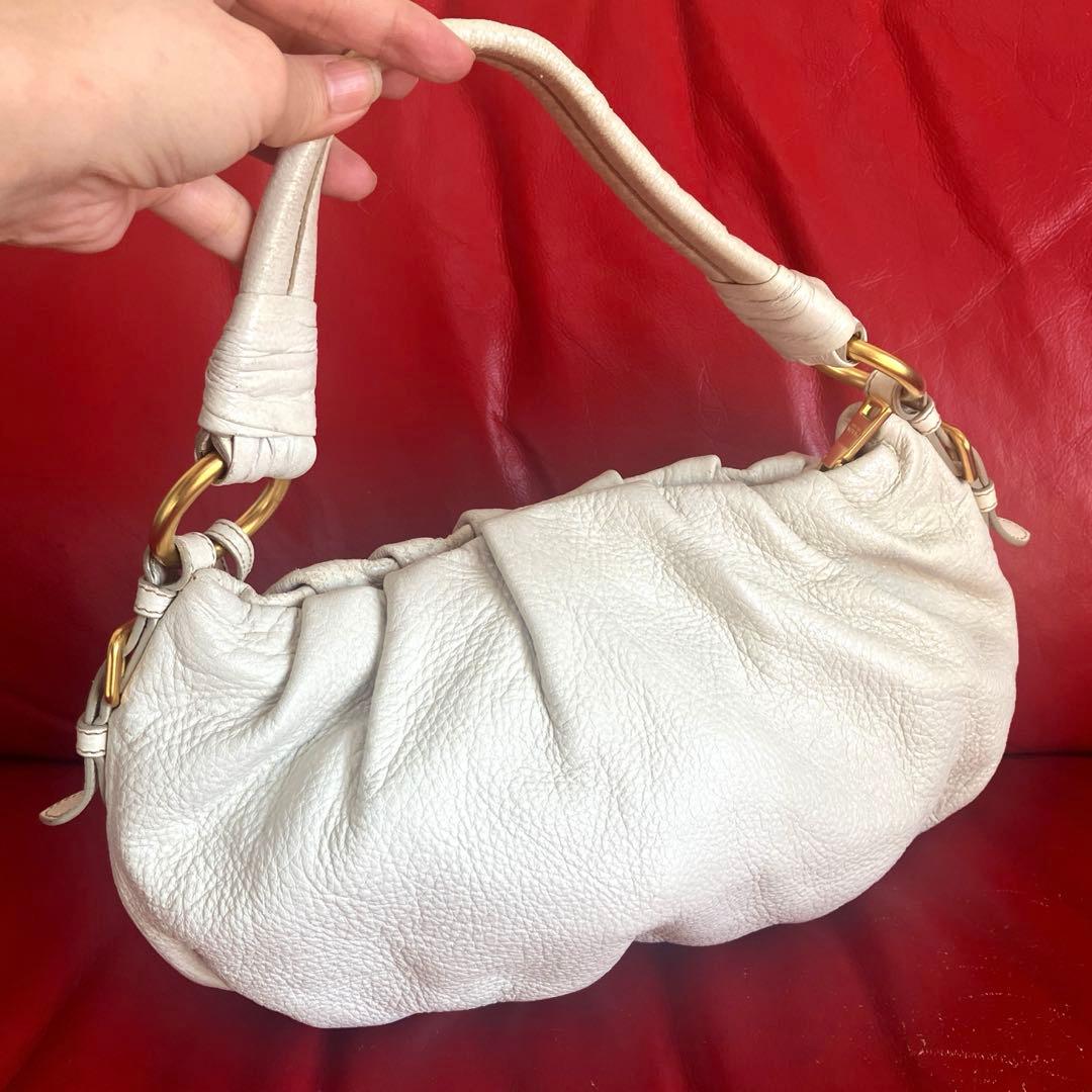 PRADA ホワイトレザー　ワンショルダーバッグ　プラダ