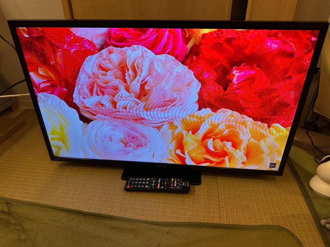 SHARP シャープ　32型　テレビ 2T-C32DE 2022年製　状態綺麗！
