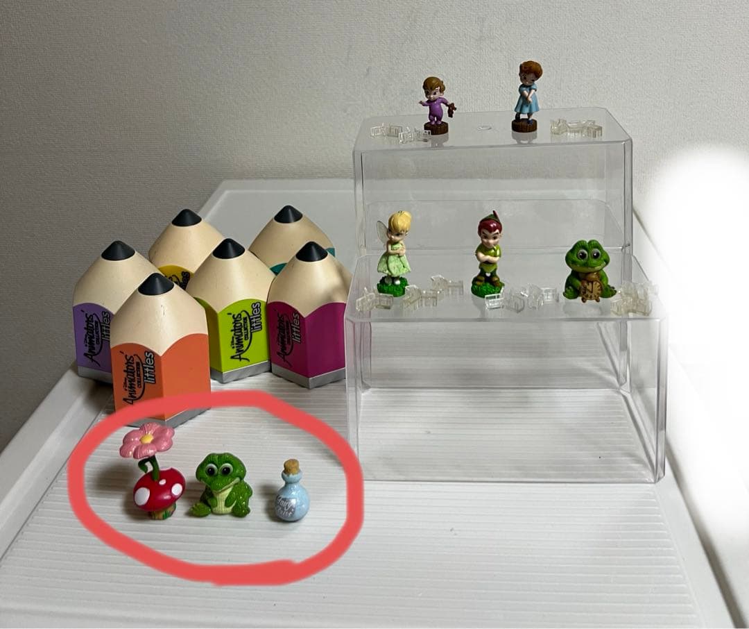 アニメータードール（ミニ）リトルズ、ピーターパン、ティンカーベルのフィギュア